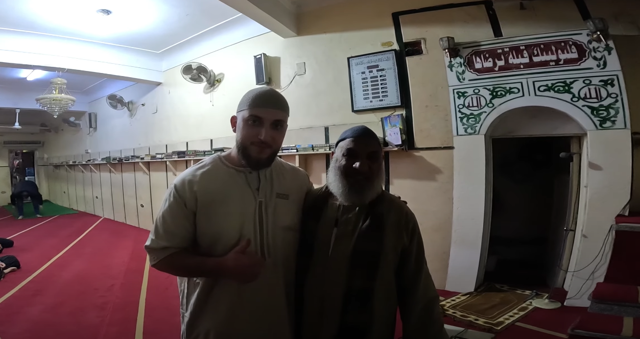 Gespräche mit Einheimischen im Slum