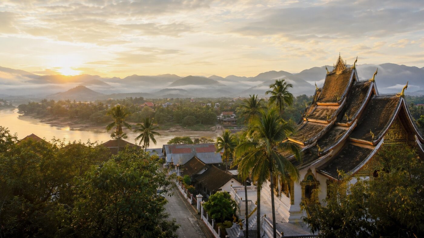Luang Prabang morgens: Mekong, Tempel und Wasserfall richtig dosieren